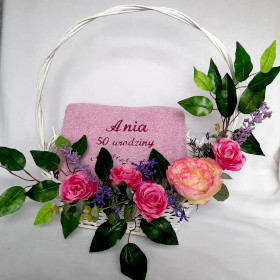 kosz prezentowy na 50 urodziny Ani haftyok.pl